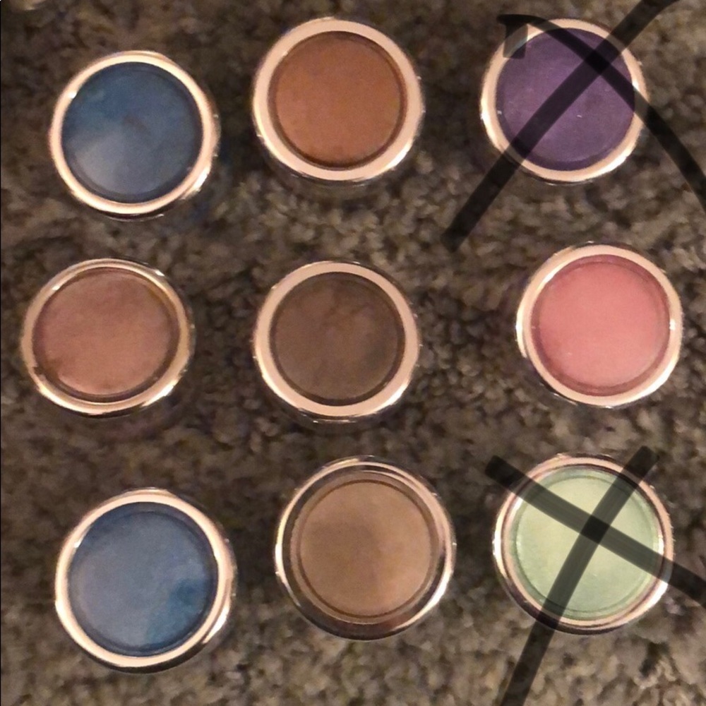 Fyrinnae pigments